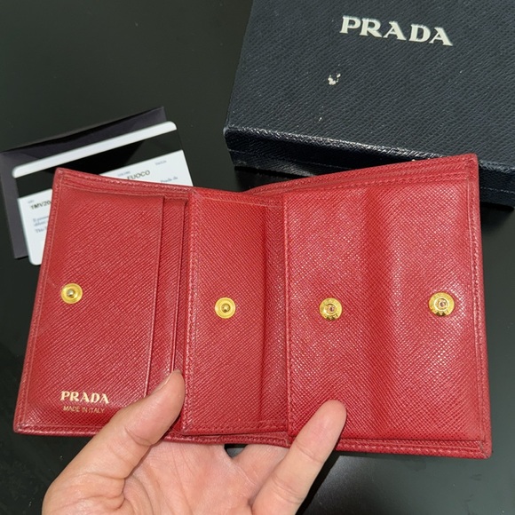 Prada Red Wallet Vintage 1Mv204 Fuoco Saffiano w/Authentication Card - Picture 5 of 12